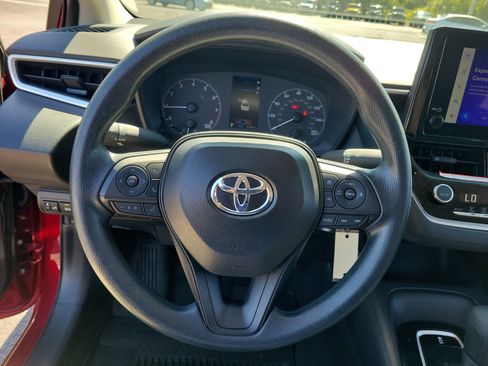Certified 2025 Toyota Corolla LE FWD image 22