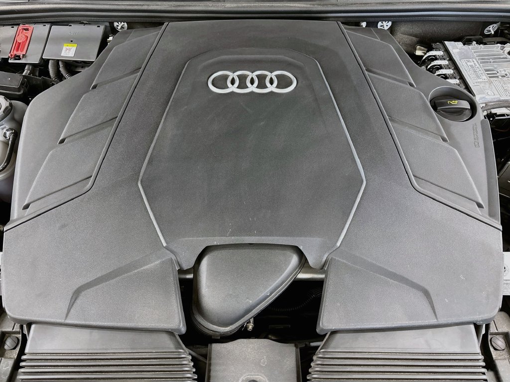 Used 2025 Audi Q8 Premium Plus w/ Premium Plus Package AWD/4WD image 24