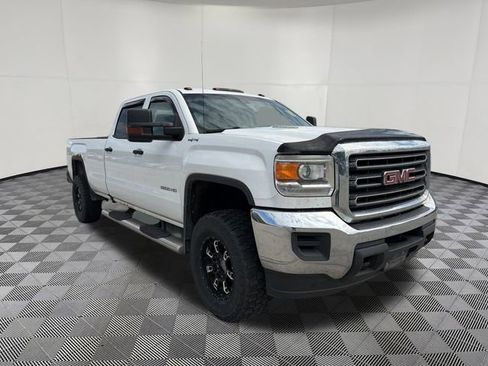 Used 2016 GMC Sierra 2500 4x4 Crew Cab w/ Sierra Convenience Package image 3