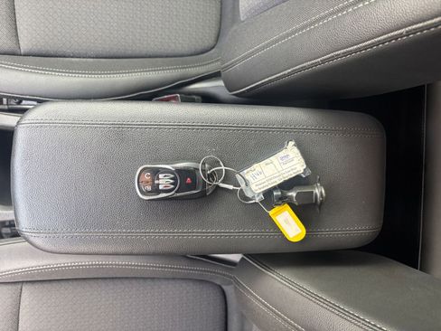Used 2025 Buick Encore GX Preferred FWD image 21