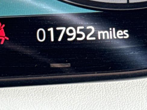 Used 2025 Land Rover Range Rover Sport Dynamic SE image 25