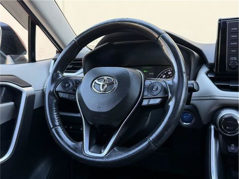 Used 2020 Toyota RAV4 XLE w/ Convenience Package AWD/4WD image 8