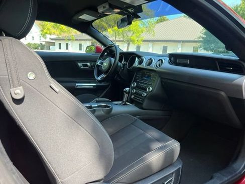 Used 2018 Ford Mustang GT RWD image 18