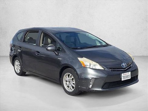 Used 2013 Toyota Prius V Two image 3