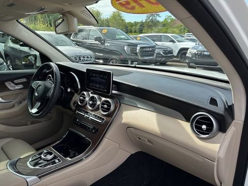 Used 2019 Mercedes-Benz GLC 300 4MATIC image 29
