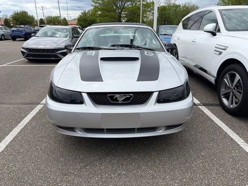 Used 2000 Ford Mustang GT RWD image 11