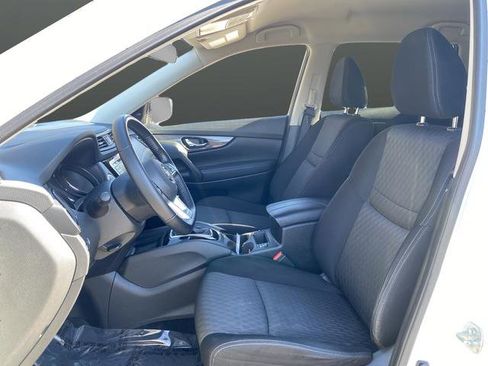 Used 2020 Nissan Rogue SV image 19