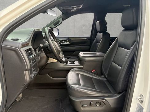 Used 2021 Chevrolet Suburban LT image 19