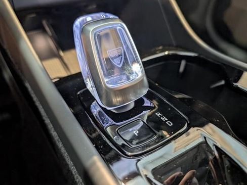 New 2026 Volvo XC40 B5 Ultra w/ Climate Package image 21