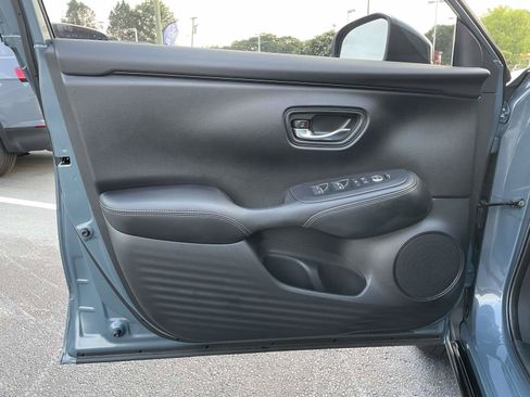 Used 2025 Honda HR-V EX-L image 14