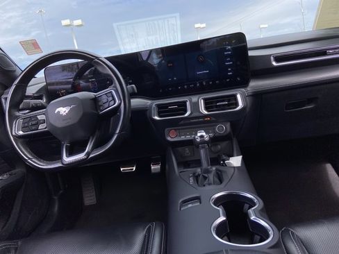 Used 2024 Ford Mustang Premium image 14