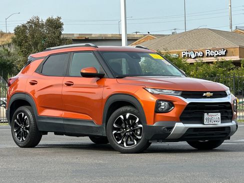 Used 2022 Chevrolet TrailBlazer LT w/ Convenience Package image 8