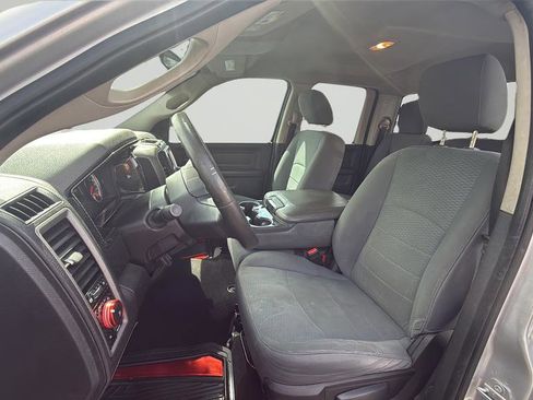 Used 2017 RAM 1500 Express AWD/4WD image 32