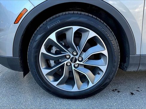 Used 2022 Lincoln Nautilus Reserve AWD/4WD image 7