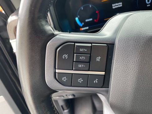 Used 2023 Ford F350 Lariat image 29