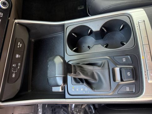 Used 2026 Kia Carnival FWD image 43