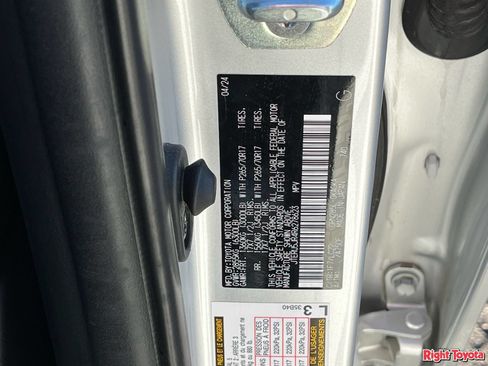 Certified 2024 Toyota 4Runner TRD Off-Road Premium AWD/4WD image 33