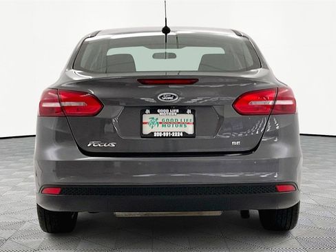 Used 2018 Ford Focus SE image 5