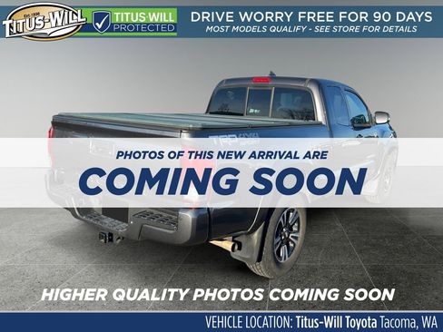 Used 2017 Toyota Tacoma TRD Sport w/ Premium & Technology Package image 2