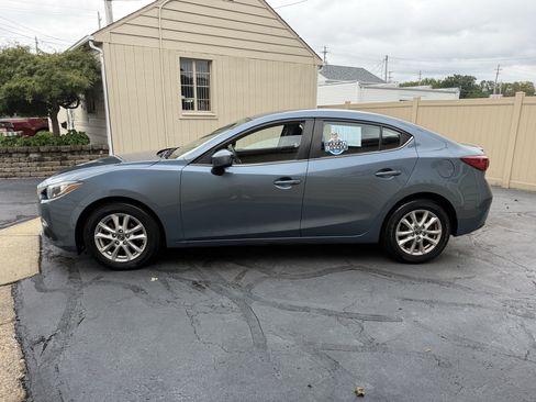 Used 2016 MAZDA MAZDA3 i Touring FWD image 10