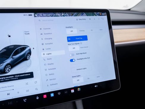 Used 2023 Tesla Model Y Long Range image 24