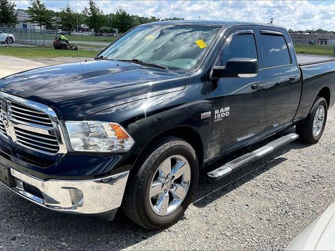 Used 2019 RAM 1500 Big Horn AWD/4WD image 2