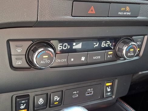 Used 2022 Nissan Frontier PRO-4X AWD/4WD image 16