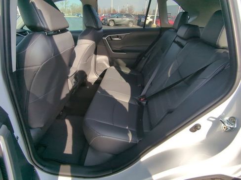 Used 2025 Toyota RAV4 XLE Premium image 15