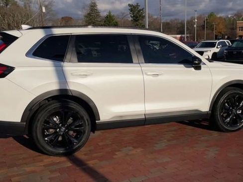 Certified 2023 Honda CR-V Sport Touring image 3