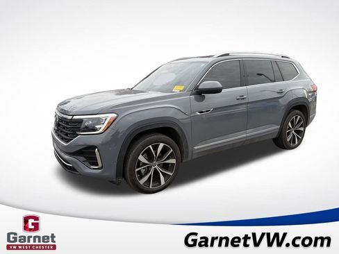 Certified 2025 Volkswagen Atlas SEL Premium R-Line image 1