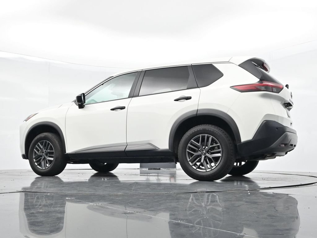 Used 2023 Nissan Rogue S FWD image 30