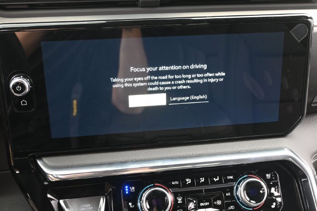 Certified 2024 Cadillac Escalade Sport Platinum w/ LPO, ONYX Package AWD/4WD image 23