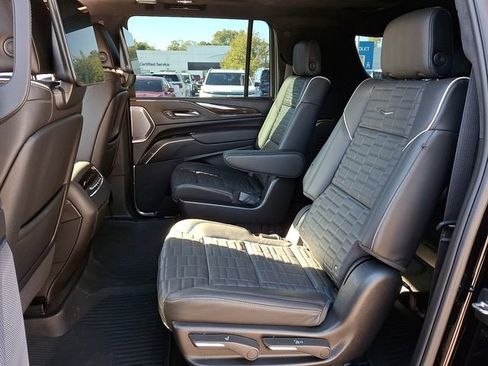 Certified 2024 Cadillac Escalade ESV Sport Platinum w/ LPO, ONYX Package image 10