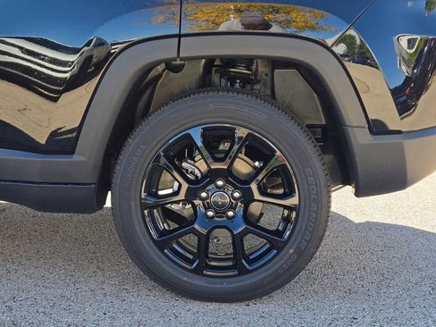 New 2026 Jeep Compass Latitude w/ Sun and Sound Group image 16