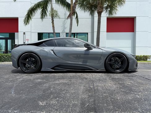 Used 2015 BMW i8 AWD/4WD image 2