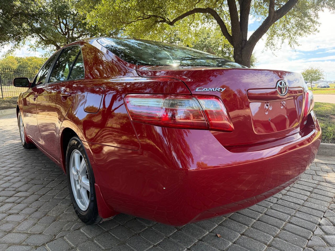 Used 2009 Toyota Camry LE FWD image 6