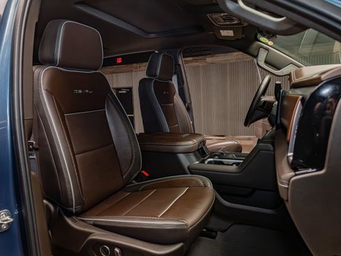 Used 2025 GMC Sierra 2500 Denali w/ Denali Reserve Package image 31