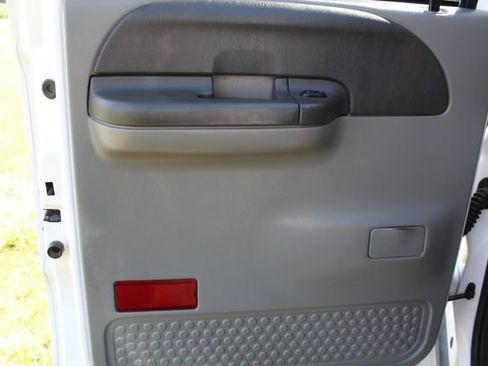 Used 2002 Ford F350 XLT image 26