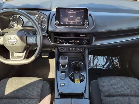 Used 2025 Nissan Rogue SV image 19