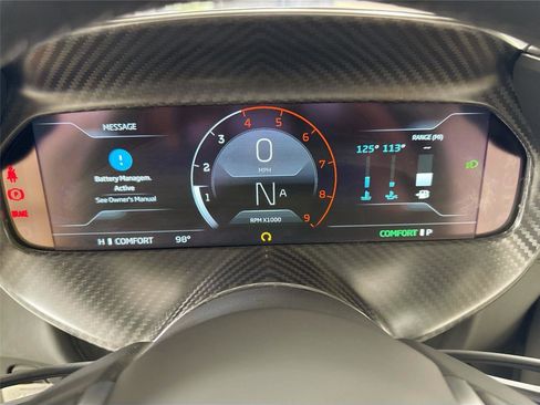 Used 2024 McLaren 750S Spider image 15