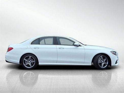 Used 2017 Mercedes-Benz E 300 image 3