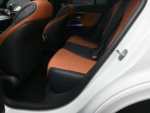 Used 2026 Mercedes-Benz GLC 300 image 21