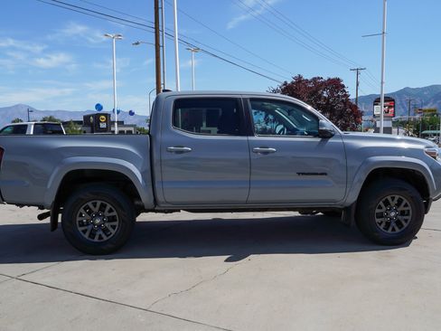 Certified 2021 Toyota Tacoma SR5 w/ Technology Package AWD/4WD image 9