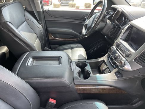 Used 2018 Chevrolet Tahoe LT w/ Luxury Package AWD/4WD image 7