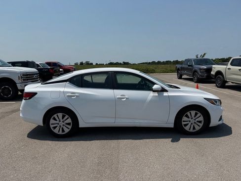 Used 2020 Nissan Sentra S FWD image 17