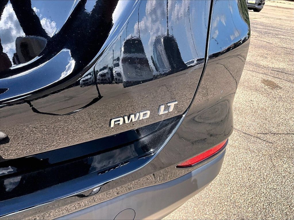 Used 2023 Chevrolet Equinox LT AWD/4WD image 27