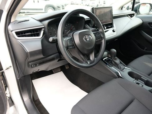 Used 2024 Toyota Corolla LE FWD image 3