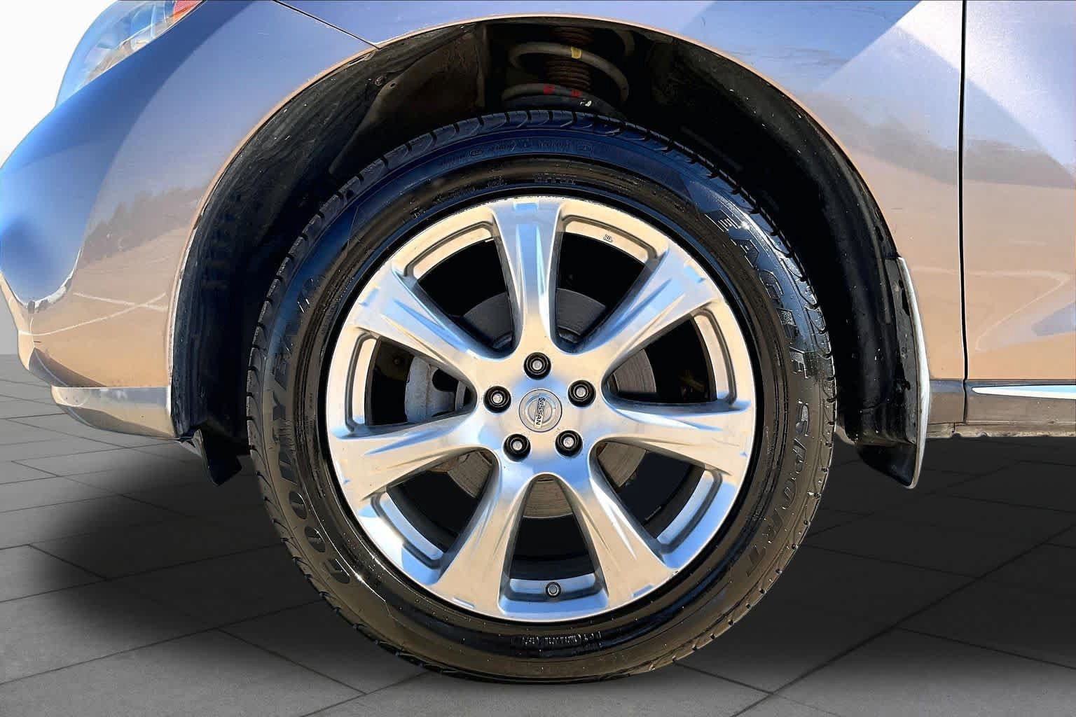 Used 2013 Nissan Murano LE w/ Platinum Pkg FWD image 9