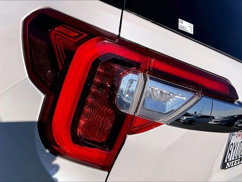 Used 2022 GMC Acadia Denali w/ Denali Ultimate Package image 33