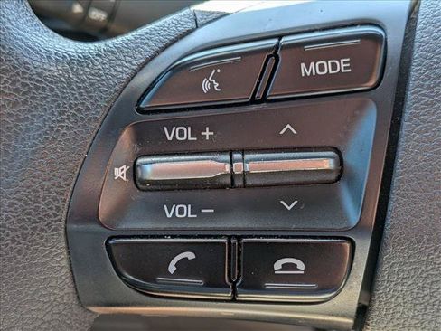 Used 2019 Hyundai Elantra SEL FWD image 9